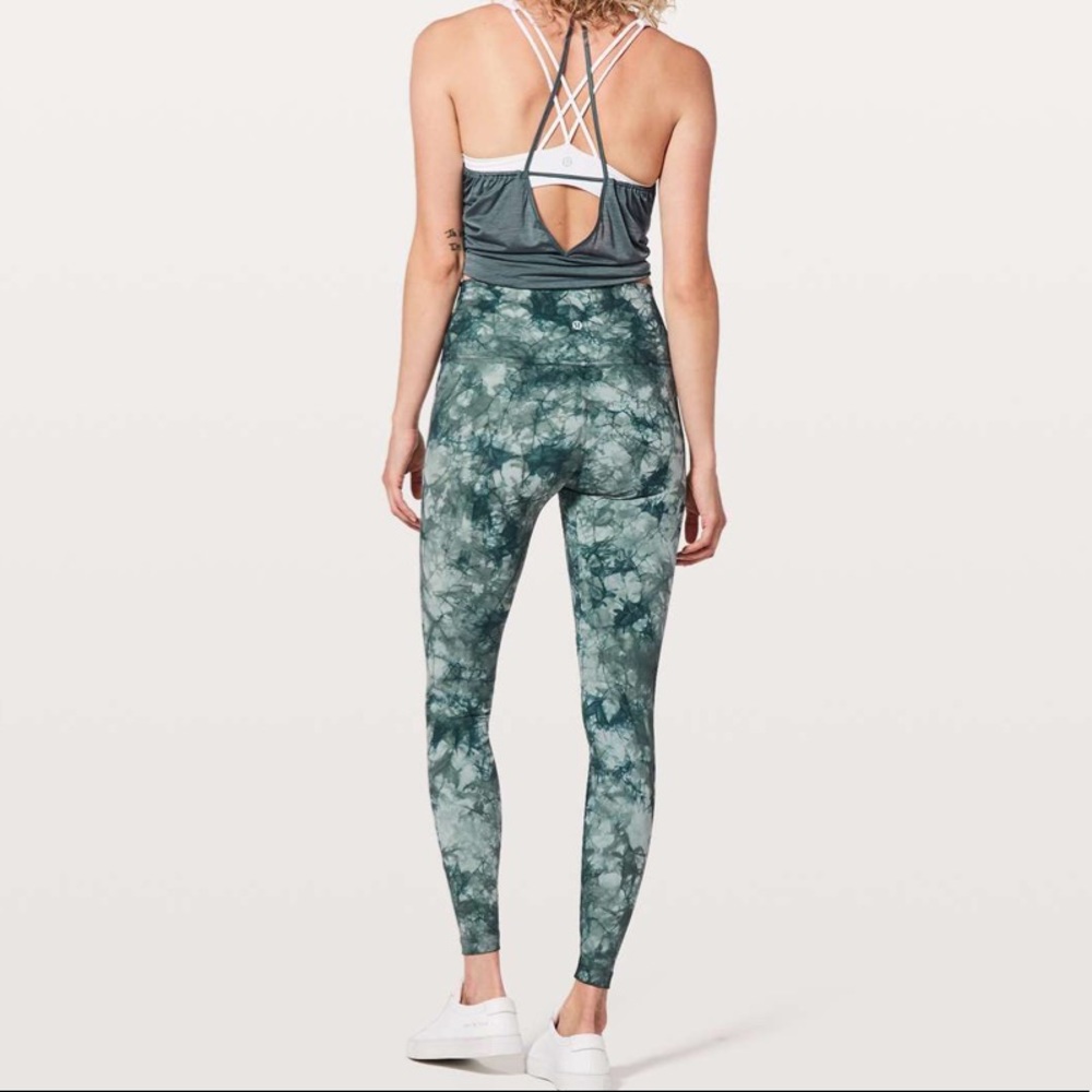 Lulu🍋 NWOT Hi Rise Wunder Under Shibori size 8